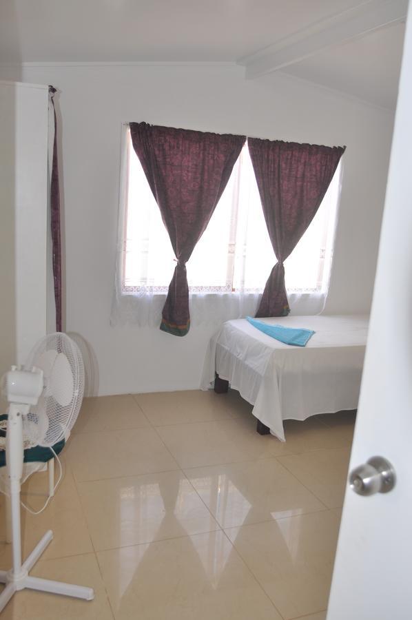 Flying Annie Moa Bed & Breakfast Neiafu Exterior foto