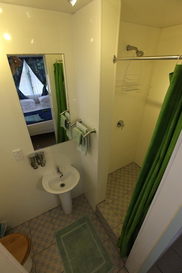 Flying Annie Moa Bed & Breakfast Neiafu Exterior foto